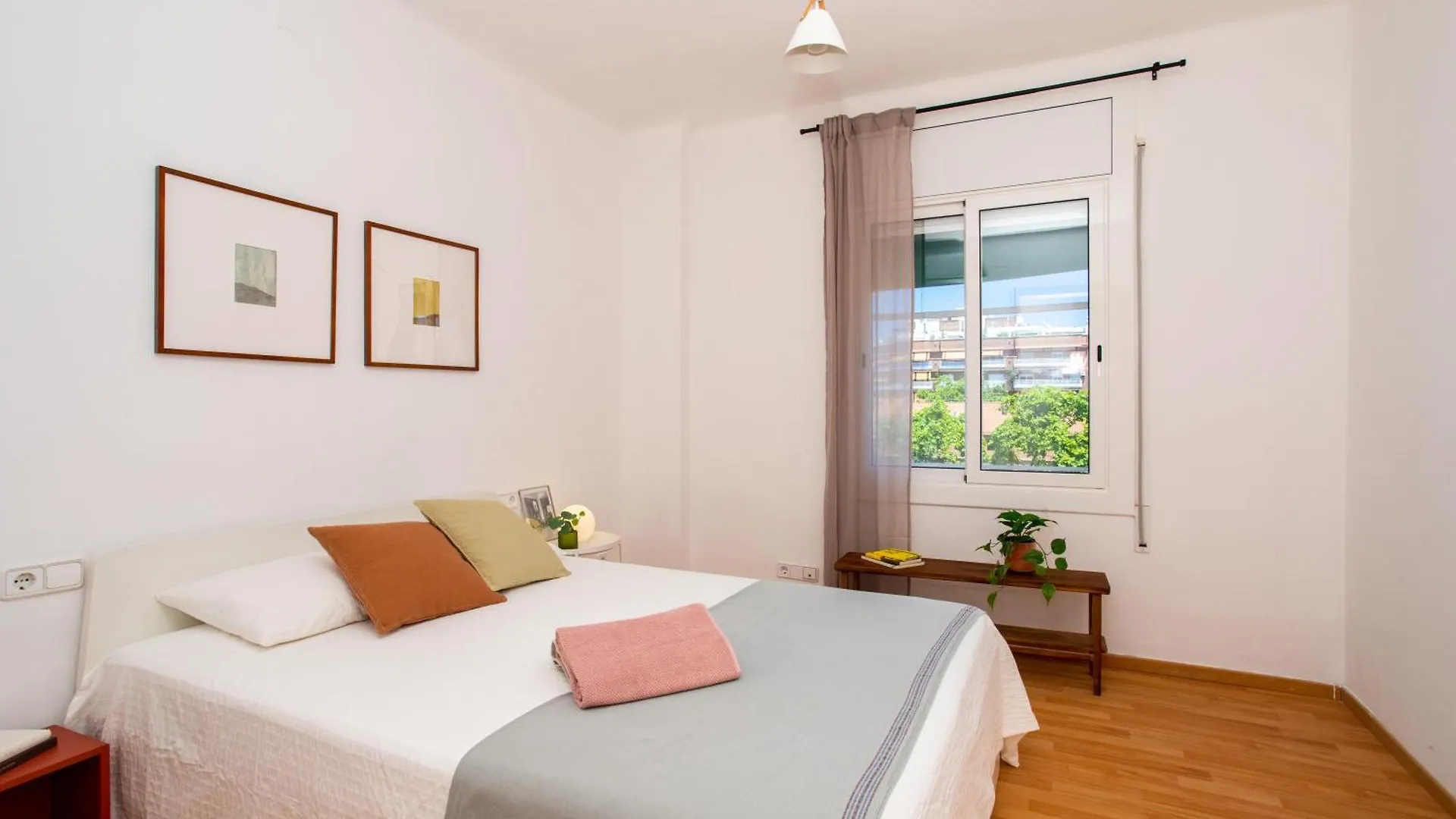00 Apartment Sagrada Familia Barselona 0*,  İspanya